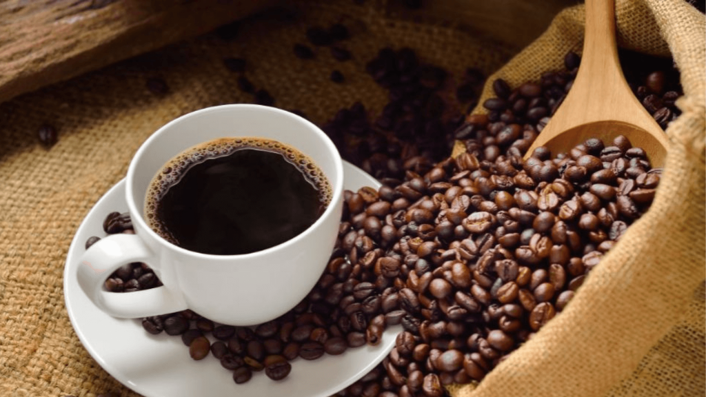 Descubre qué sucede si consumes demasiado café en un día y conoce tanto sus beneficios como sus consecuencias.
